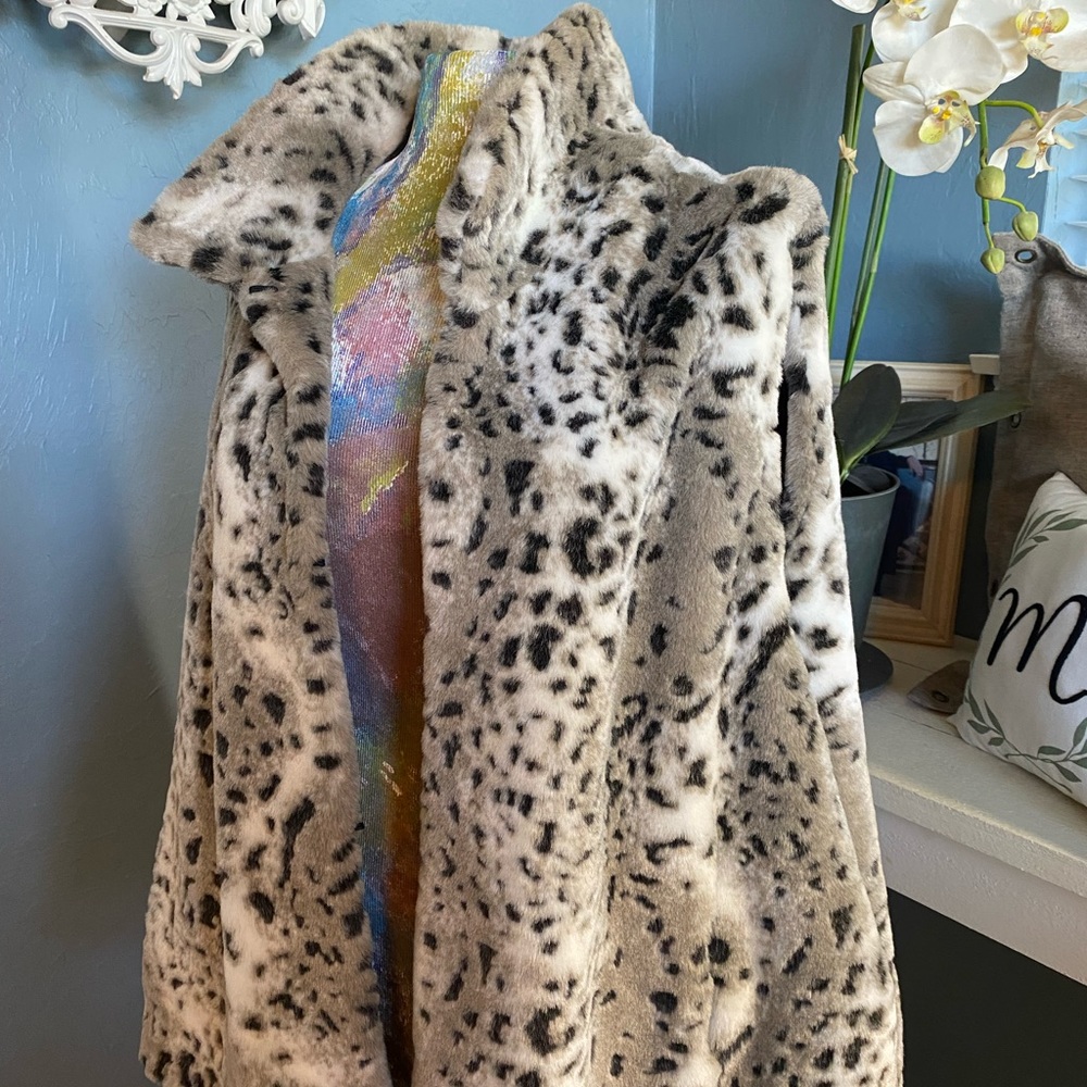 Soft plush vest animal print